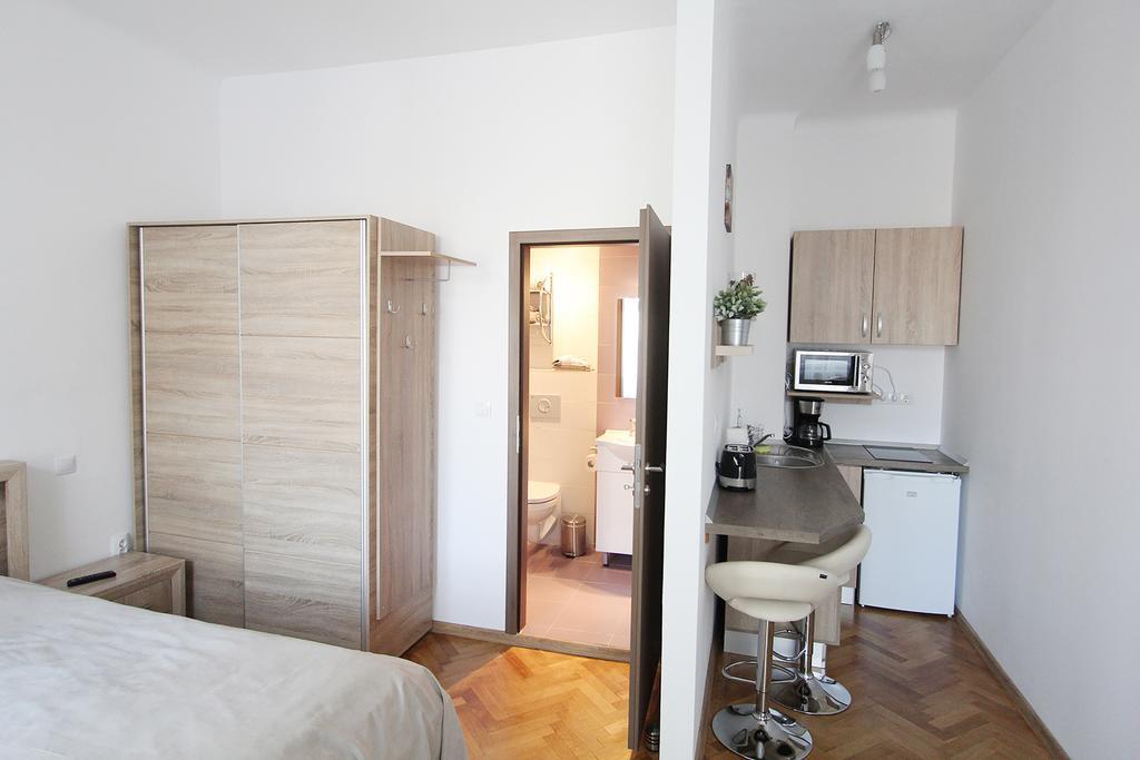 Central Parc Studios Сибиу Экстерьер фото