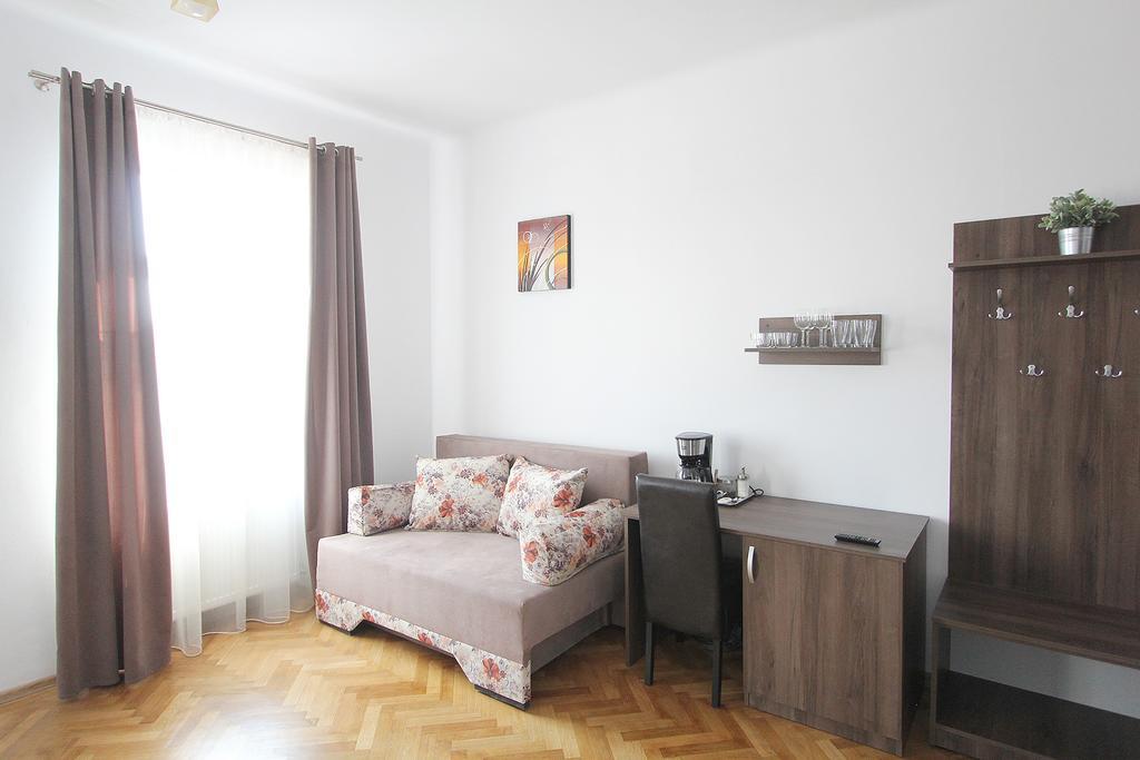 Central Parc Studios Сибиу Экстерьер фото